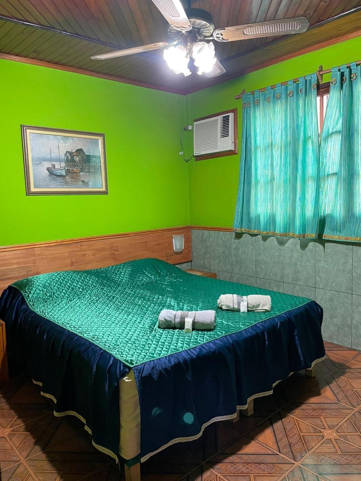 Residencial Arcoiris Hotel Puerto Iguazu Luaran gambar