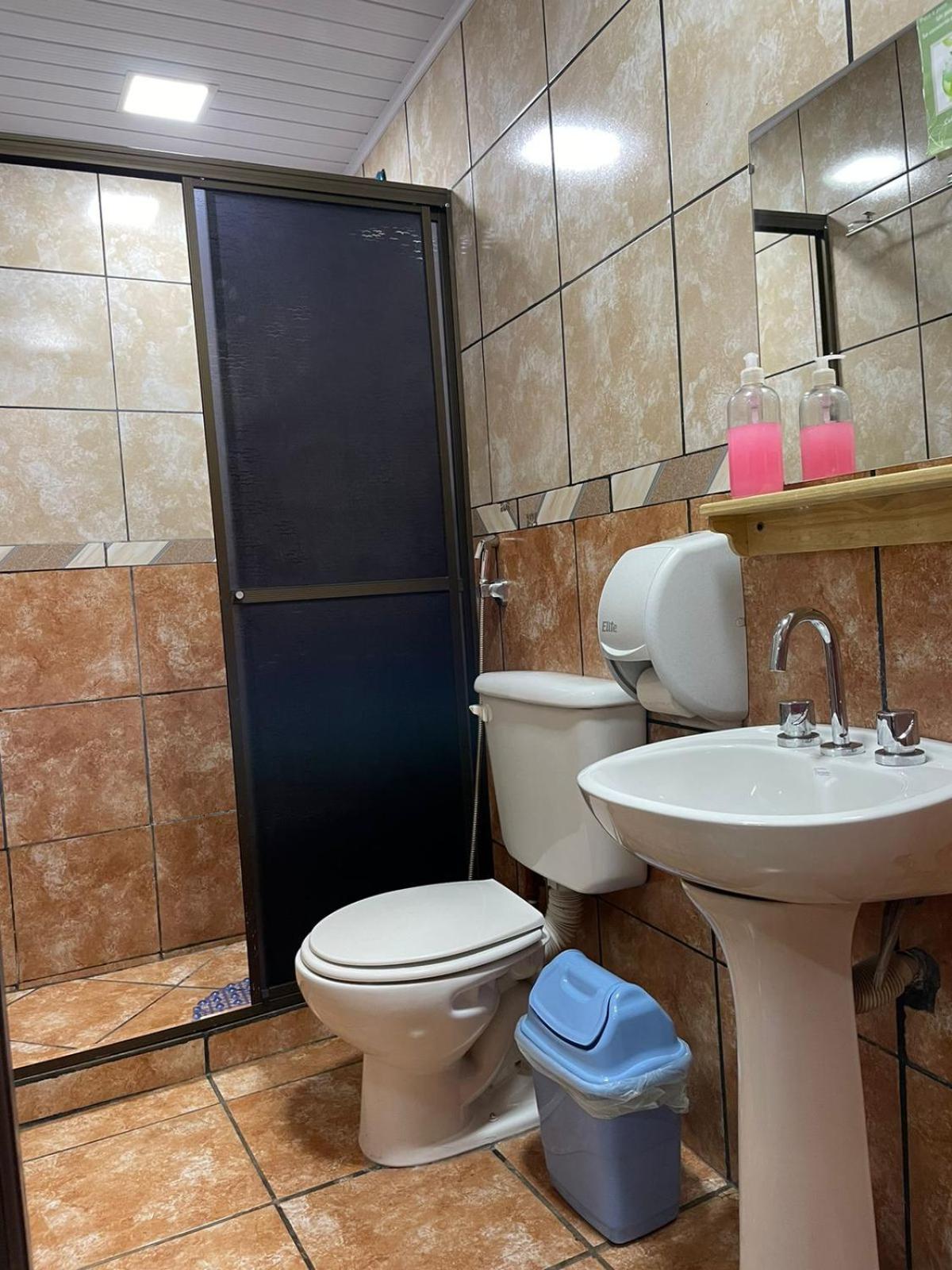 Residencial Arcoiris Hotel Puerto Iguazu Luaran gambar